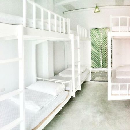 Cong Sen Backpackers Hostel T'ai-tung Εξωτερικό φωτογραφία